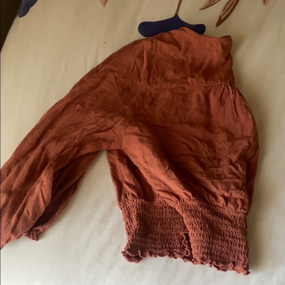 Women’s Top - Picture 3 of 5
